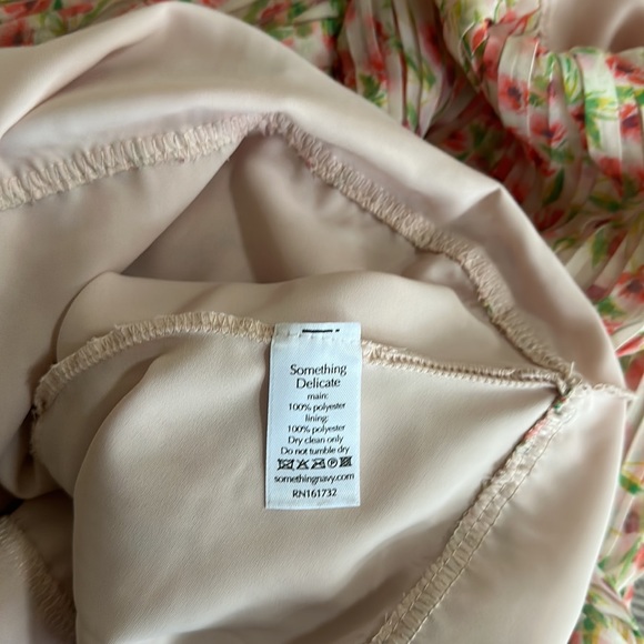 Something Navy Floral Tiered Pleated Spaghetti Strap Midi Dress Cream Pink S NWT - Picture 15 of 16